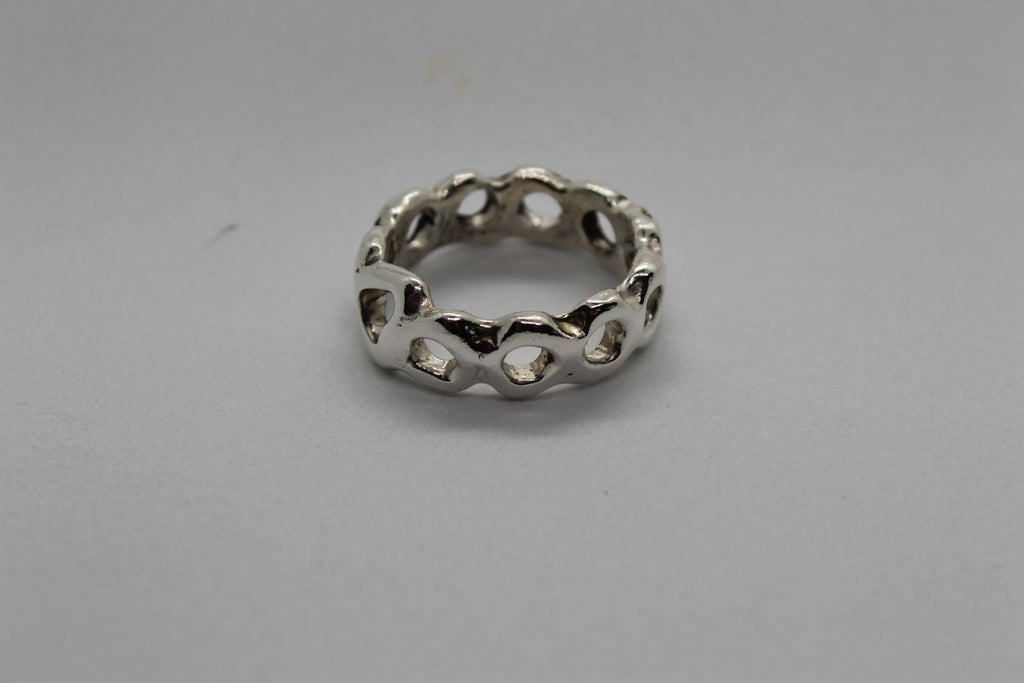 A Hole Ring